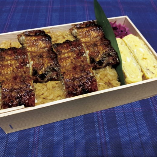 幕の内弁当の写真