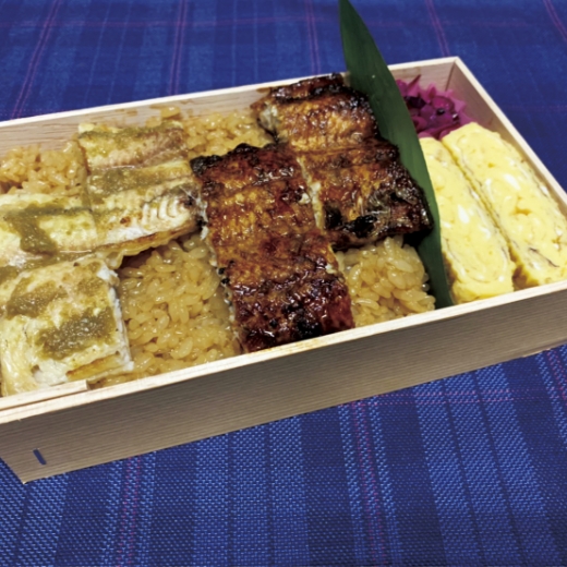 幕の内弁当の写真